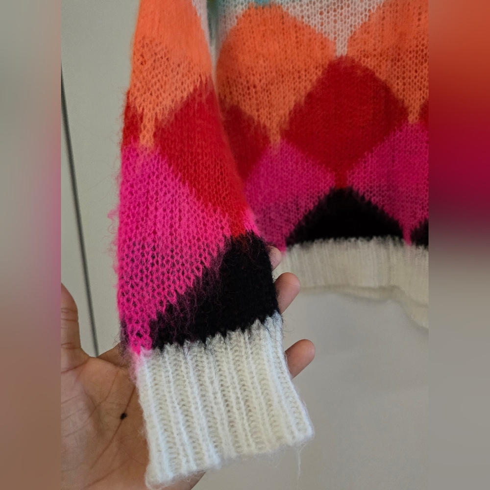 Colorful Patterned Crew Neck Sweater - Picture 7 of 9